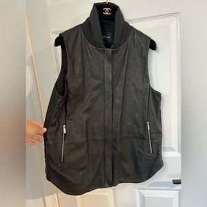 Lafayette 148 New York Black Leather Sleeveless Zip Up Vest size M Gold zippers
